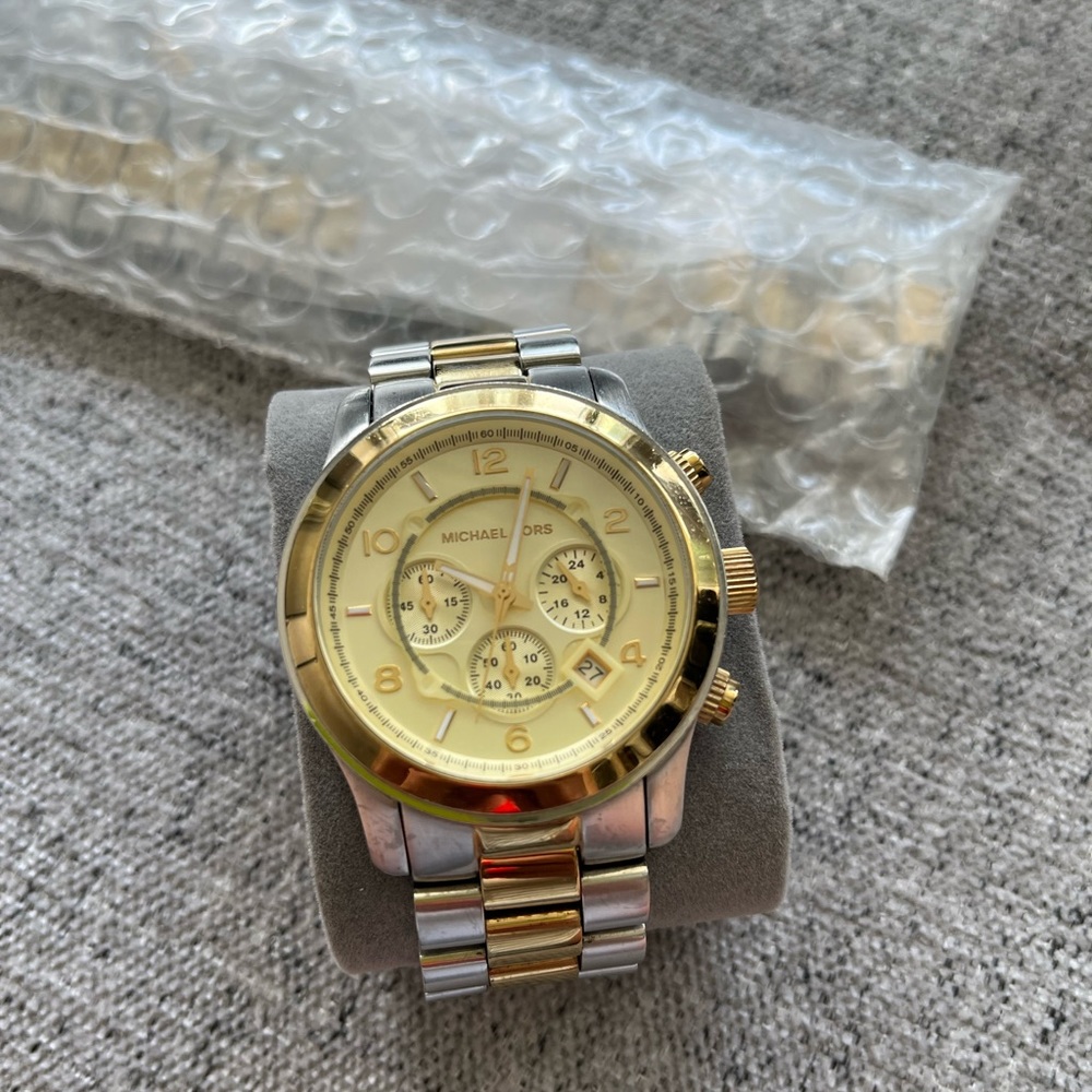 Michael Kors, silver and gold watch. Unisex - Picture 3 of 6